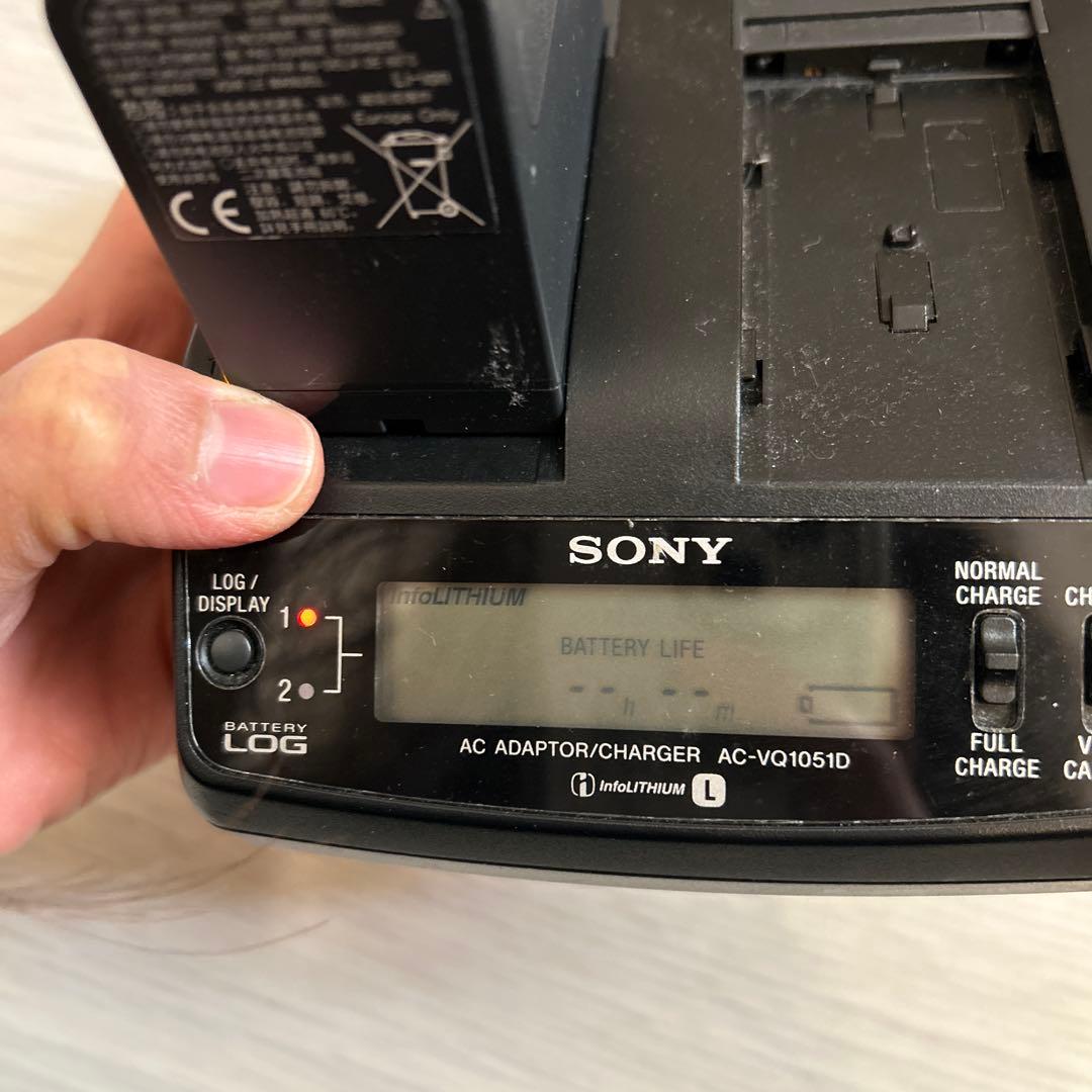 SONY AC-VQ1051D NP-F970充電器と2点セット