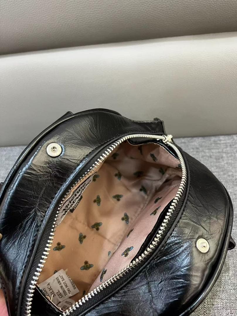 Vivienne Westwoodビーガン 黒 ショルダーバッグ