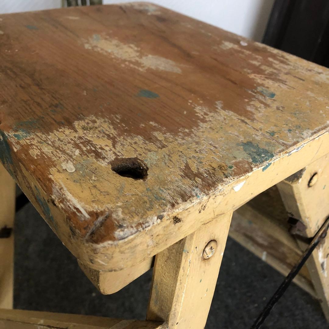 フランス製　シャビーシック　アンティーク調　ラガー　踏み台　飾り棚　ヴィンテージ