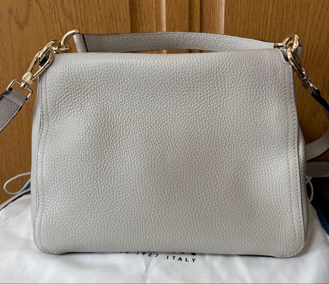 変更！FURLA グレー ショルダーバッグ レザー製