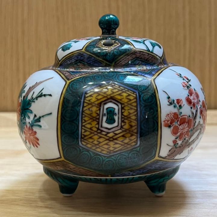 九谷焼　三代三ツ井為吉造　亀甲松竹梅　香炉