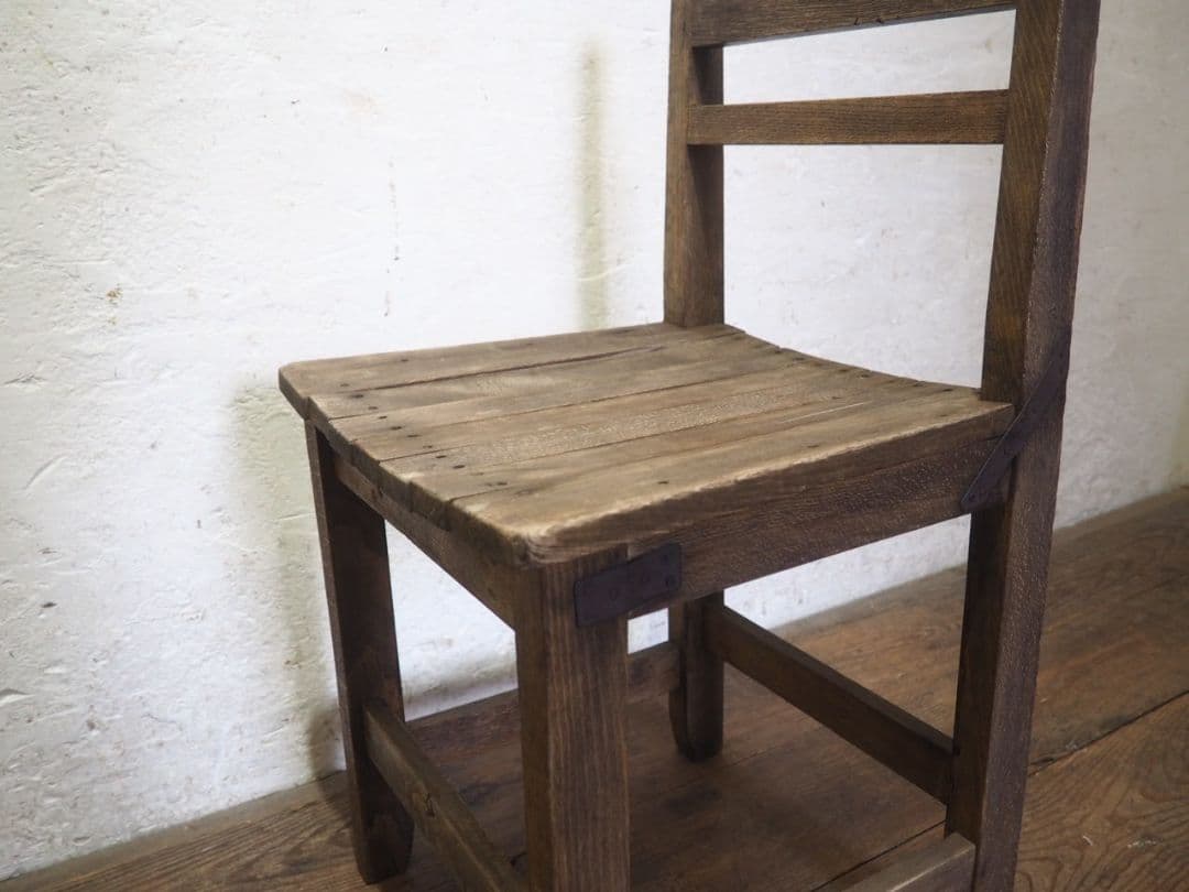 1294 ヴィンテージ　レトロな木製チェア　椅子　イス　学校　古家具　古道具