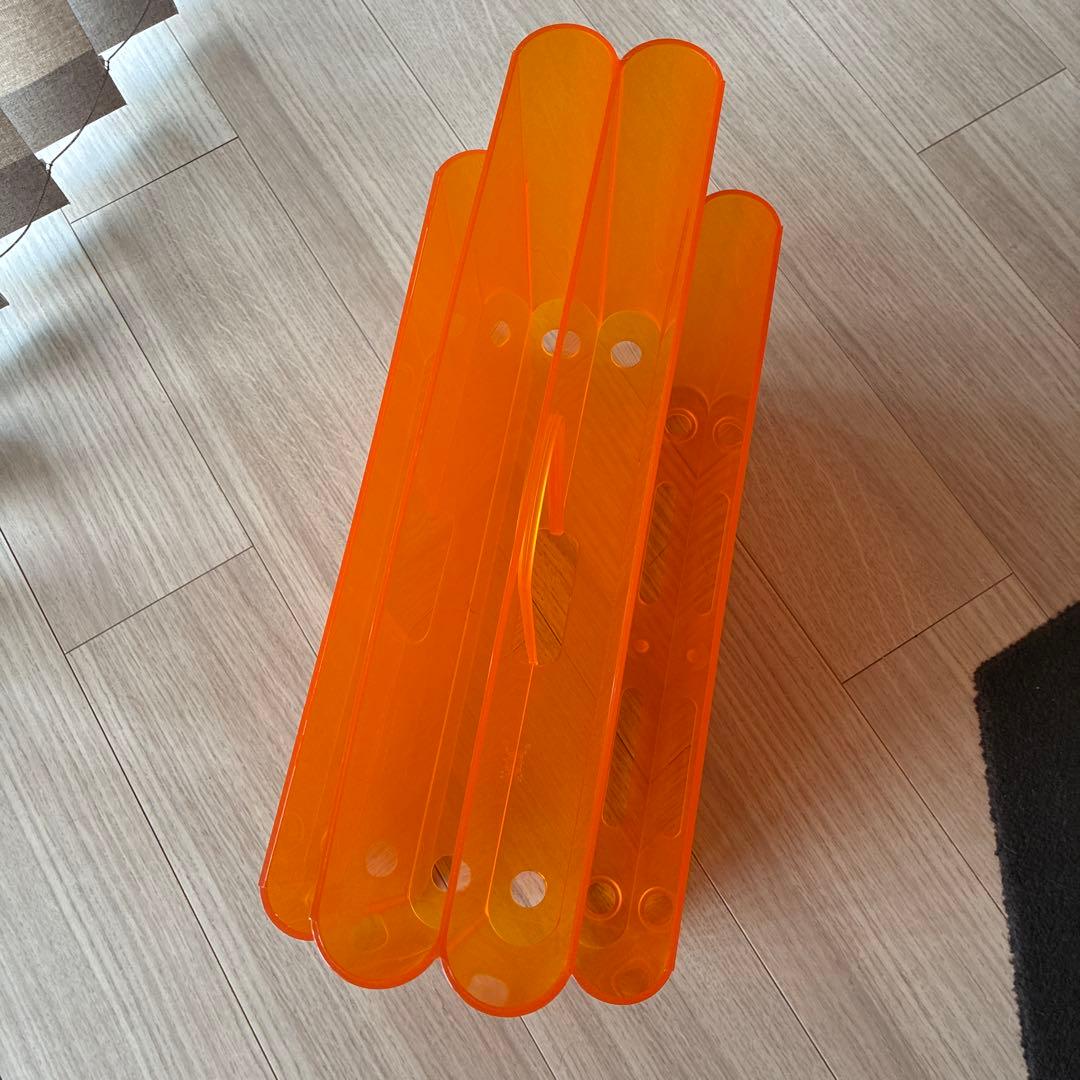 希少 Kartell カルテル ポルタリビステ マガジンラック