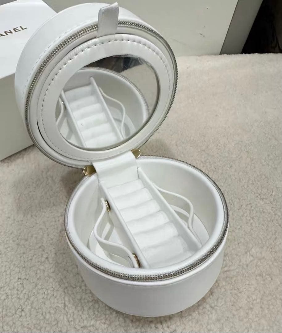 新品正規箱付きChanel シャネル ジュエリーケース