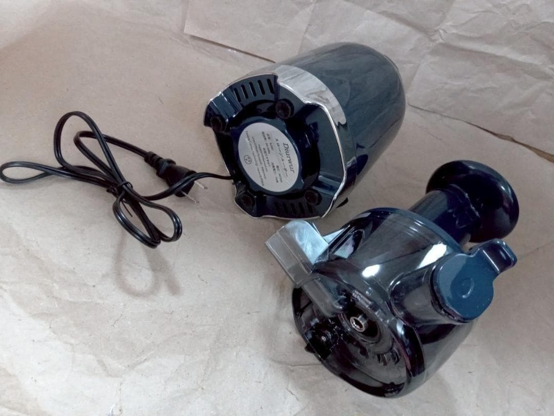 スロージューサー 搾りカス分離 ミニスロージューサー 低速回転 ジューサ