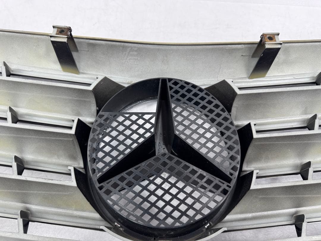 ベンツ Eクラス W211 後期 SLルックグリル ブラック