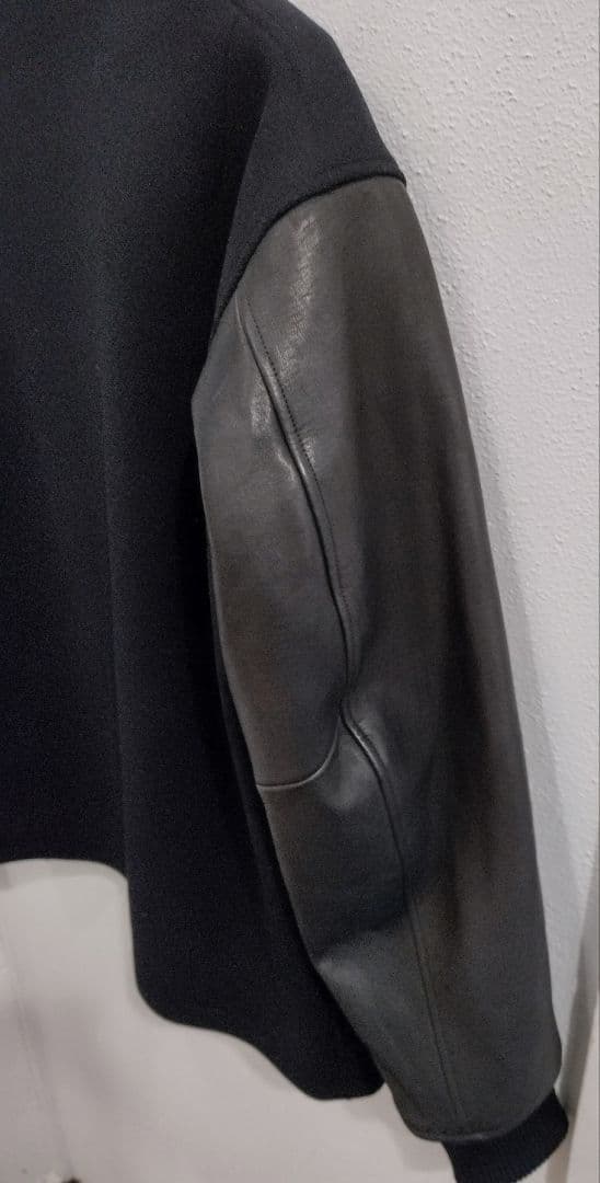 ウールレザー スタジャン 黒