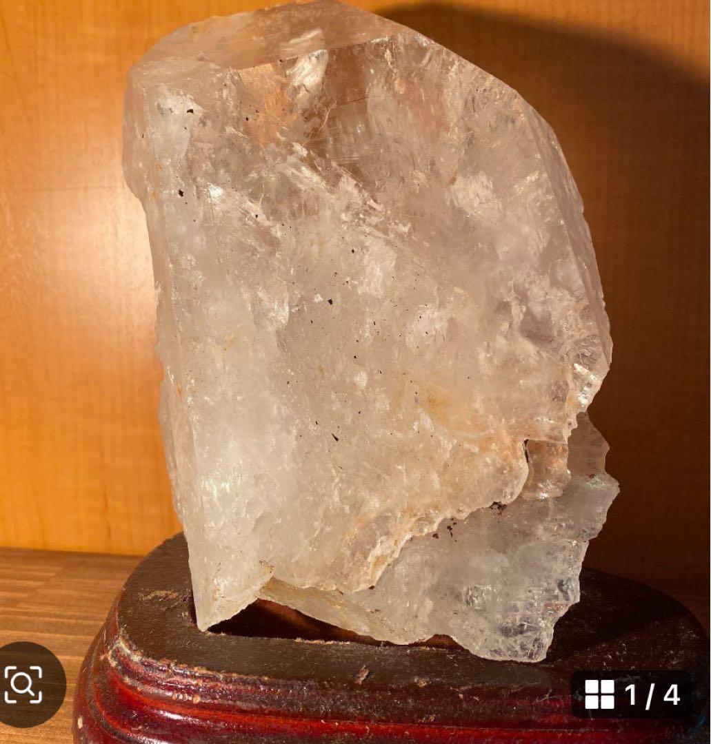 水晶六角柱水晶木製台座付き& 天然ヒマラヤ水晶2.4KG(水晶台は別)セット