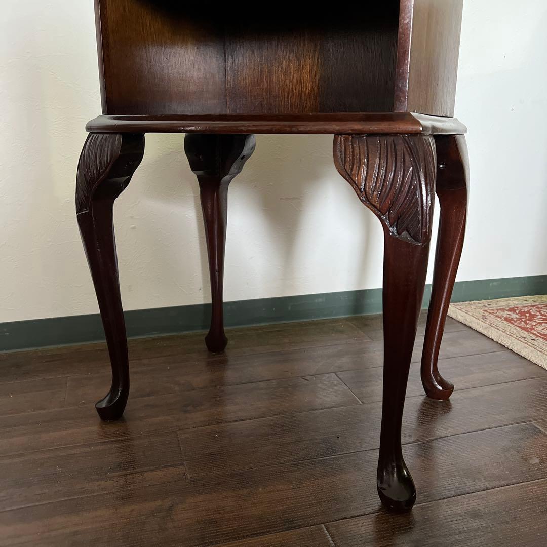 k199r124 Lloyd's ベッドサイドテーブル カブリオールレッグ 猫脚