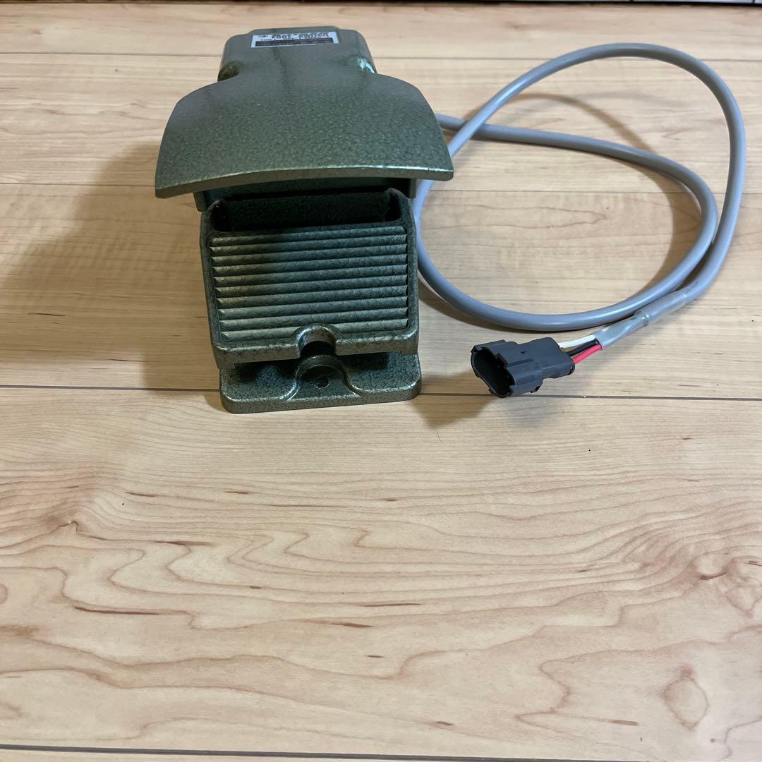 高所作業車 タダノ フットスイッチ （新品未使用）①