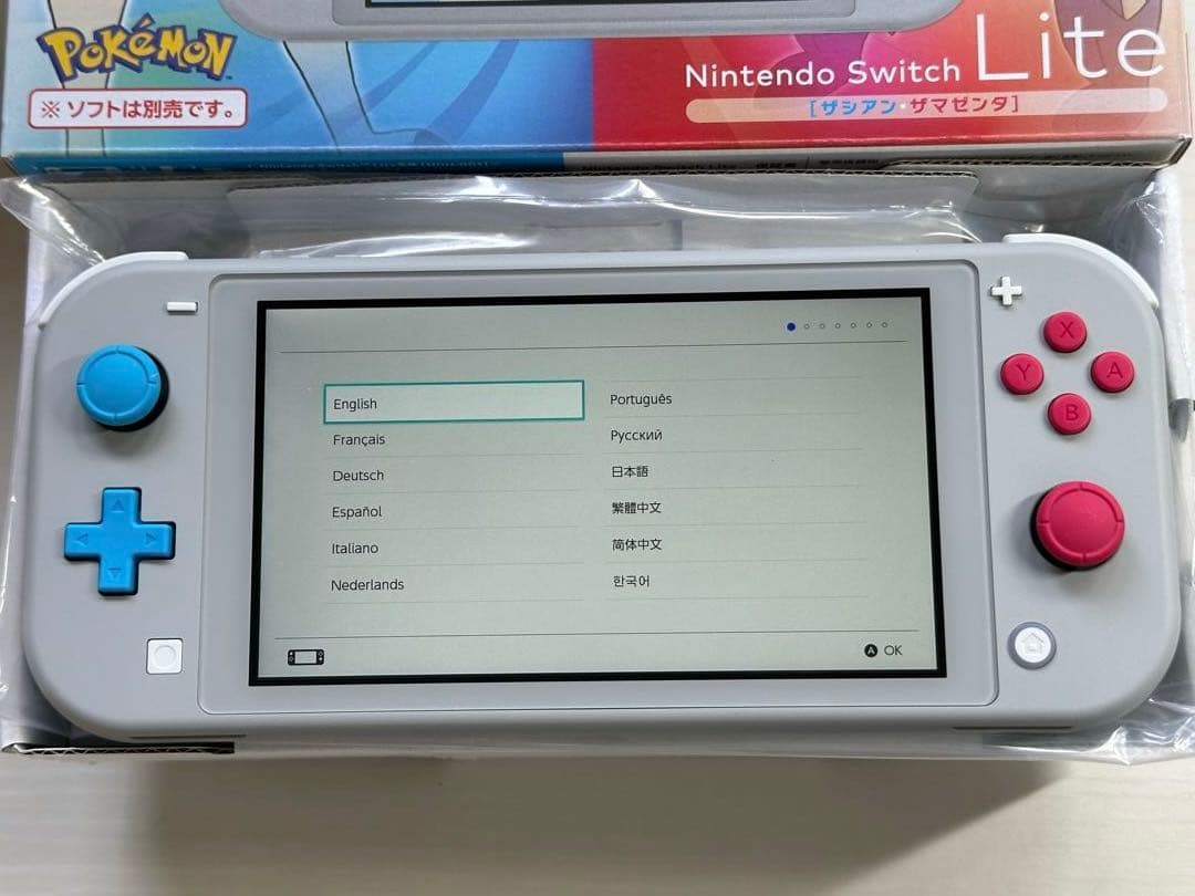 Nintendo Switch Lite ポケモンソードソールド保護フィルム付き