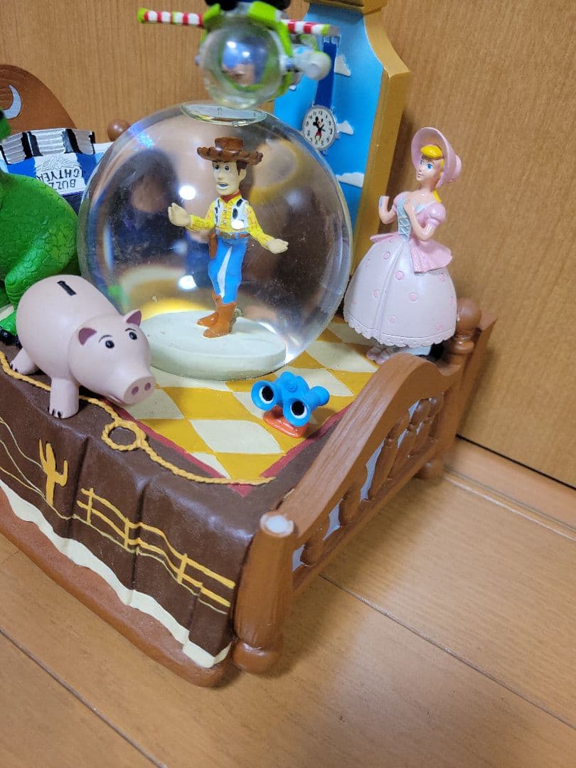 ❌*️様 トイストーリー ベッド型 オルゴール付きスノーグローブ