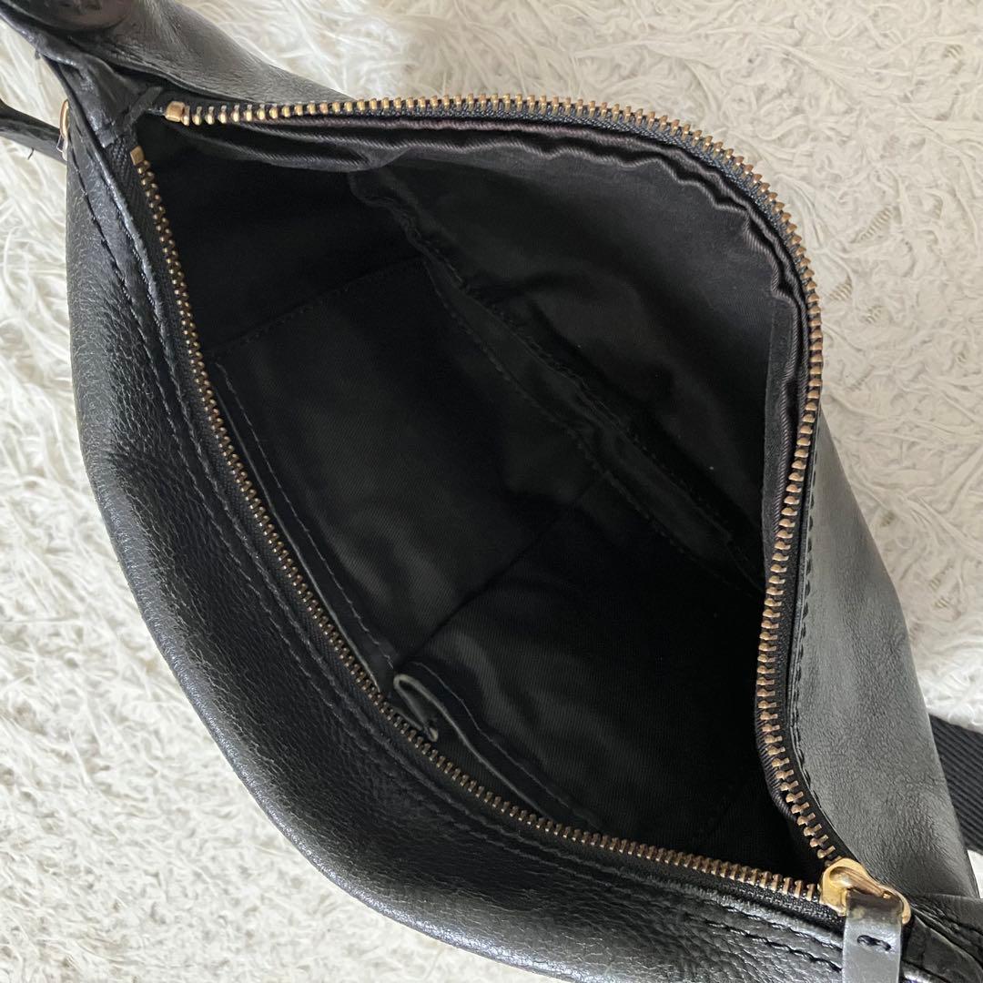 《美品高品質早い者勝ち》クオドロquadroリアルレザー本革ショルダーバッグ