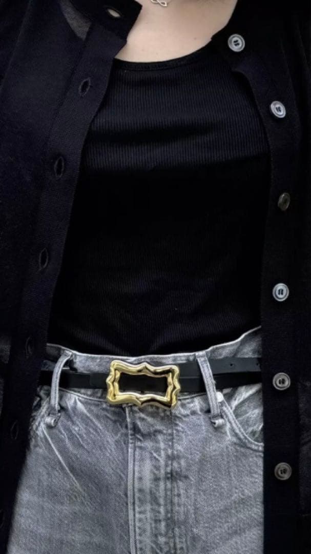 A VACATION 黒レザーベルト 金色バックル