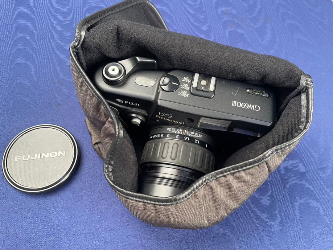 FUJIFILM フジフィルム GW 690III 中判カメラ