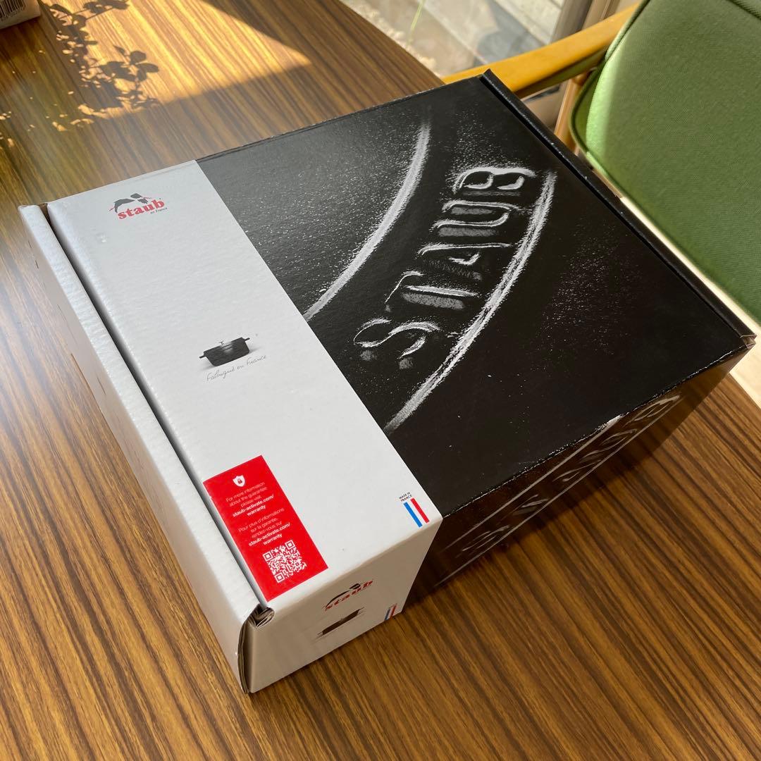 新品　staub ストウブ 「 ピコ ココット オーバル ブラック23cm 」