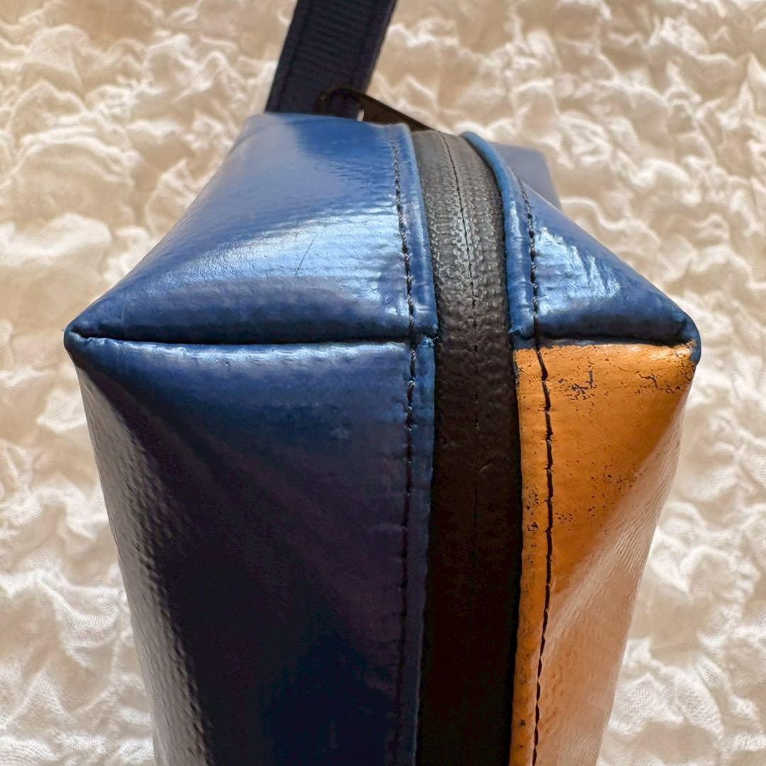 FREITAG x SENNHEISER コラボ　ヘッドホン　F703