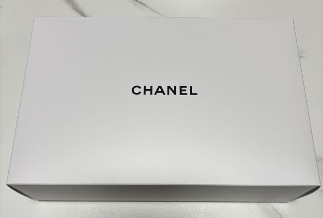 限定値下げ！新品 シャネル クリスマスコフレ2024 エッセンシャル ケアセット