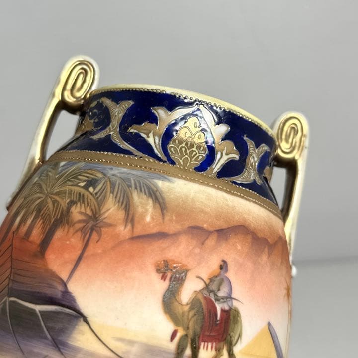 1908年代 オールドノリタケ 耳付き花瓶 壺 金盛上藍砂漠風景