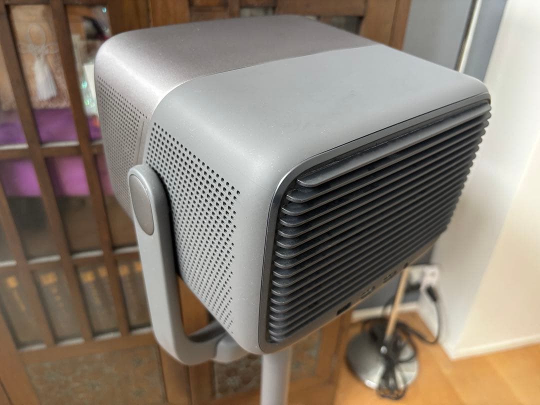 JMGO N1S Ultra 4K 3色レーザープロジェクター 純正スタンド付