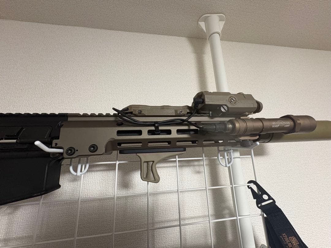 東京マルイ　URGI　ガスブロ　 サプレッサー、PEQ付き