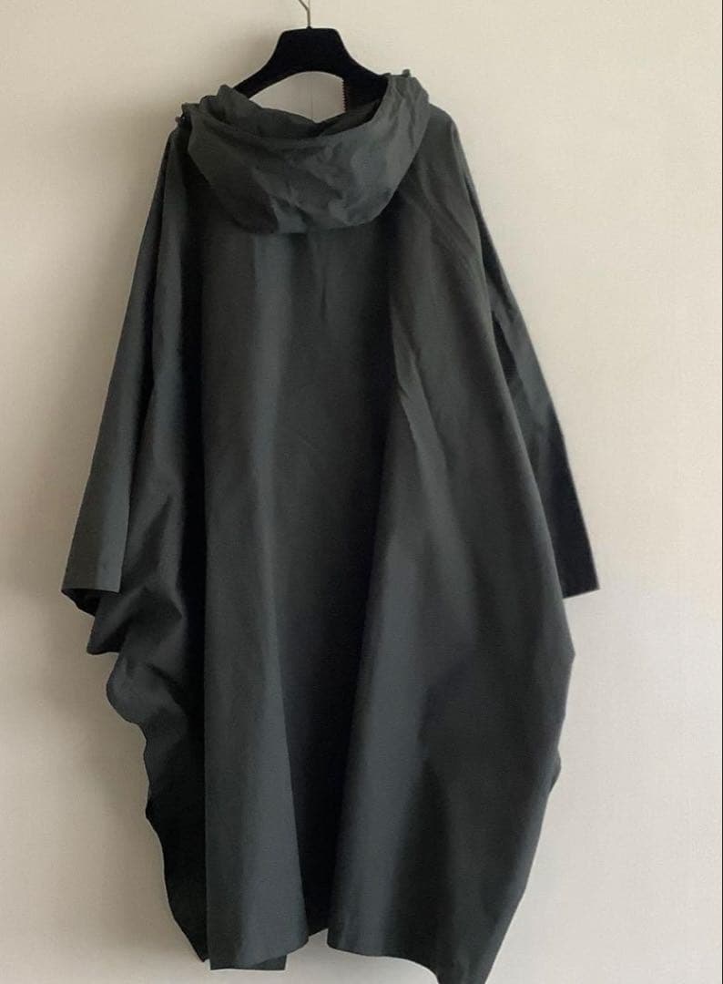   トミーヒルフィガー/フロントポケットZIPポンチョ