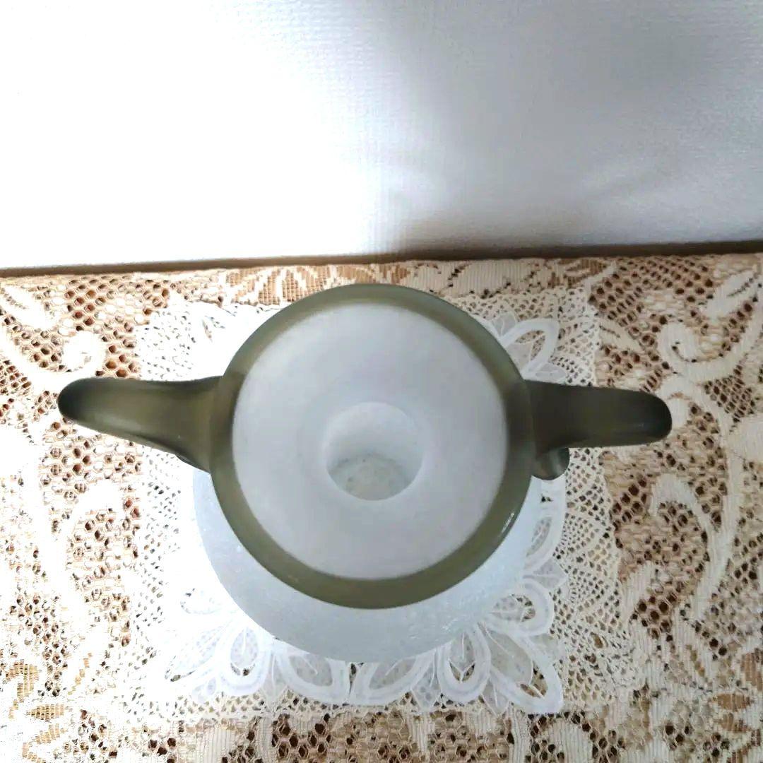 琉球ガラス　花瓶　2000年代ビンテージ　白色磨りガラスグレーハンドル