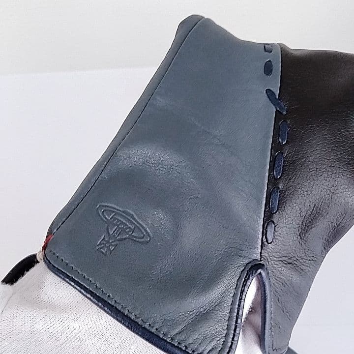 新品　タグ付き　Vivienne Westwood　手袋　レザー　羊革