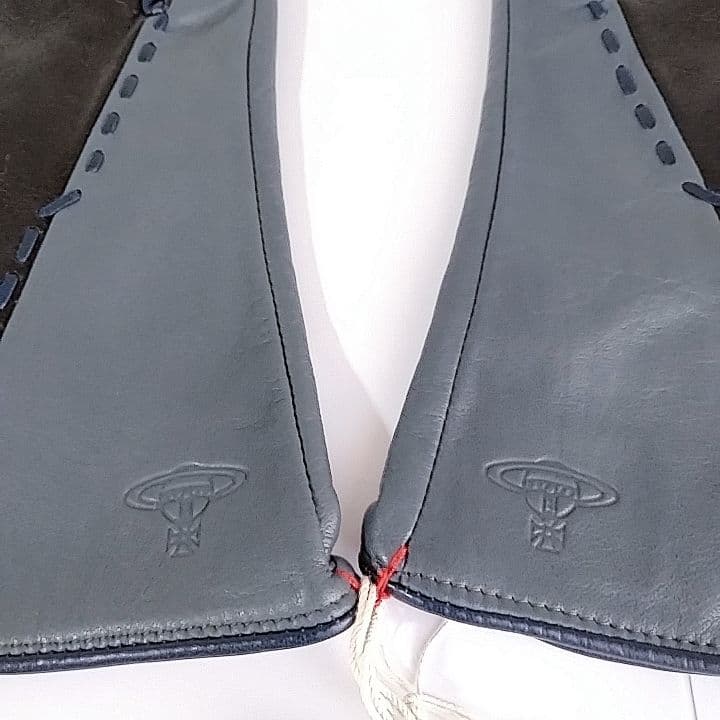 新品　タグ付き　Vivienne Westwood　手袋　レザー　羊革