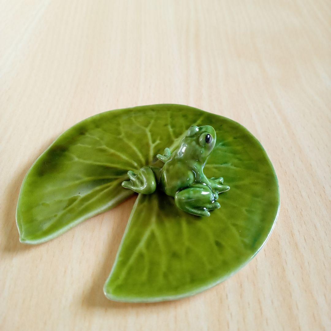 Hagen Renaker カエルと蓮の葉