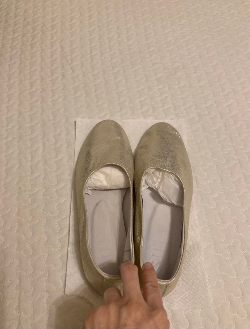 美品! SUI シューズ　シャンパンゴールド　23.5 北欧、暮らしの道具店