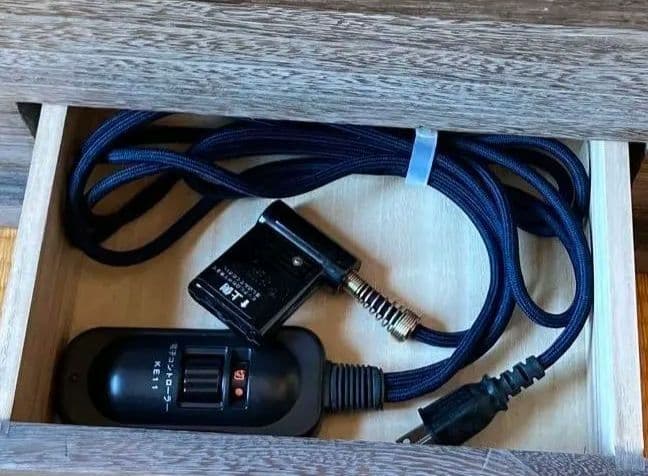 囲炉裏　電気火鉢　桐テーブル　ハロゲンヒーター