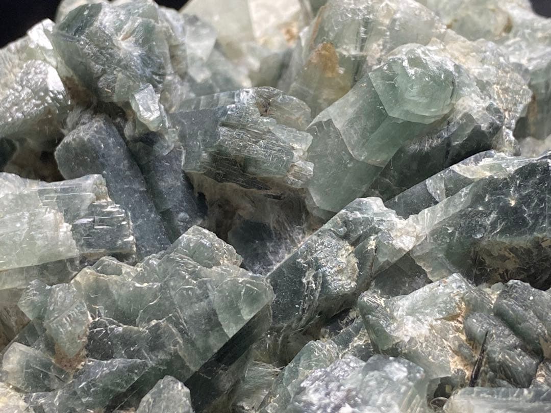 グリーン　ザギ水晶　ザキ鉱山　2582g