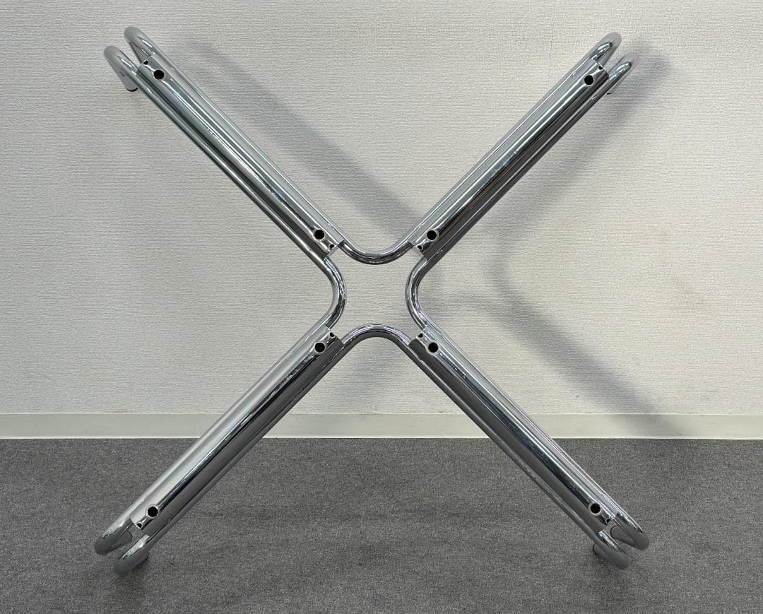 ■Cassina■784ローテーブル　ガラス　ロングセラー　モダン　100cm