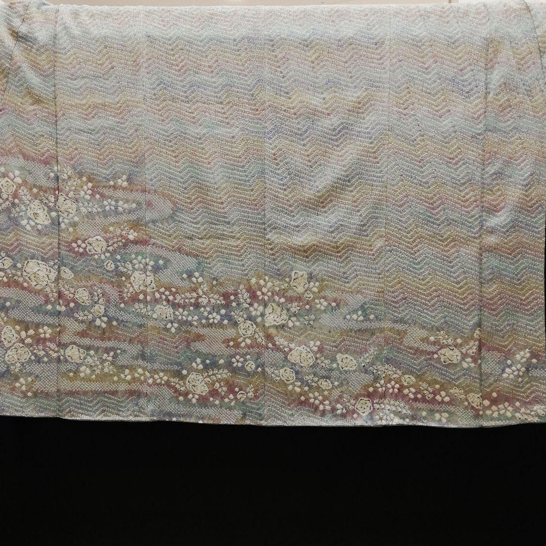 訪問着(袷)　(流水に辻ヶ花 紋様　総絞り　虹色系　セミアンティーク)