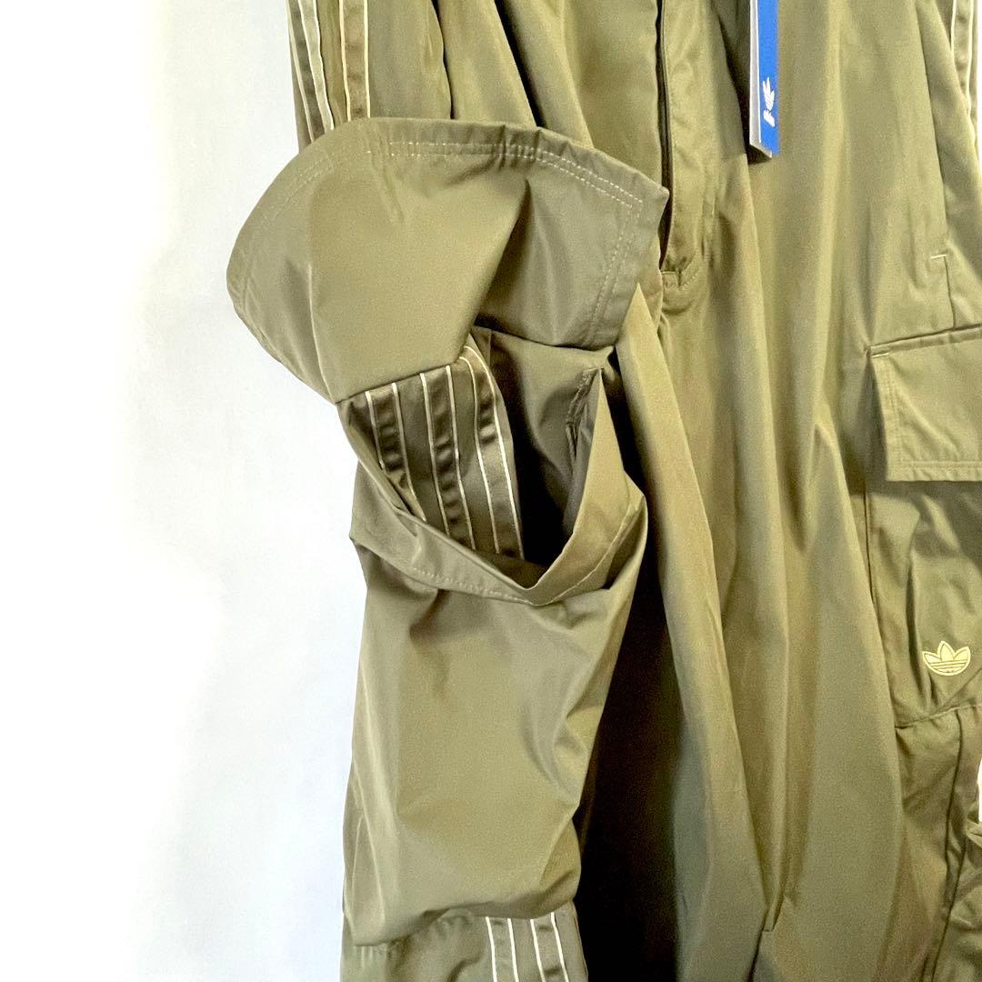 新品タグ付き✨adidas アディダス　カーゴパンツ M オリーブ 刺繍ロゴ