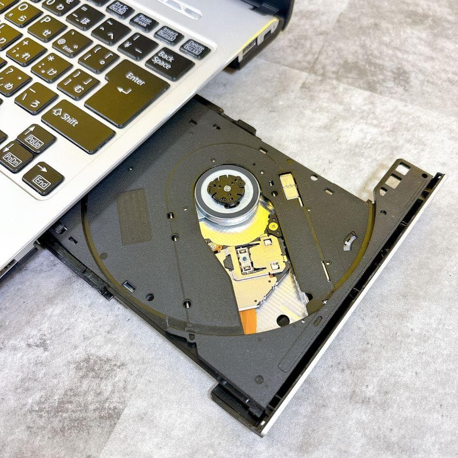 小型軽量❣ｉ5＆SSD搭載で快適✨カメラ付き フルHD 薄型 Windows11