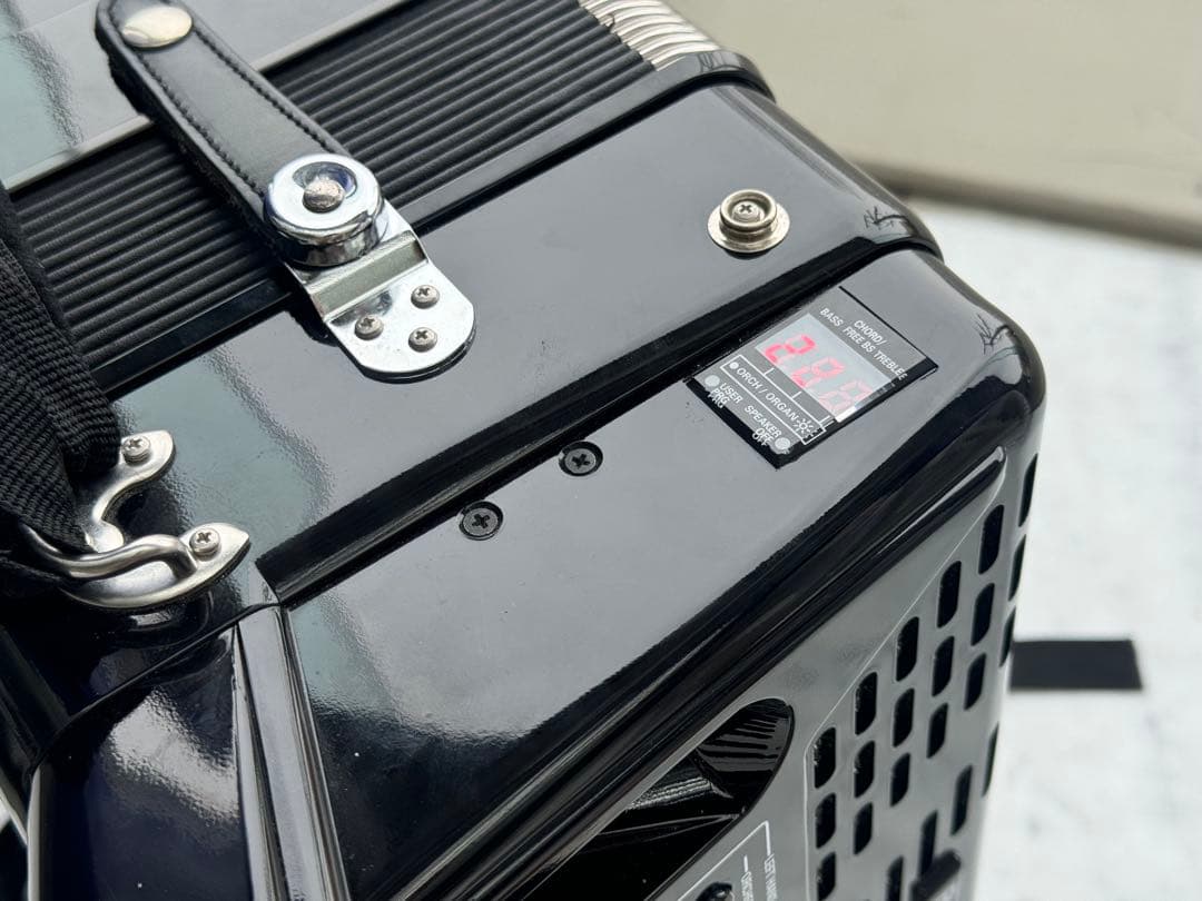 M*郎様 Roland V-Accordion FR-1X BK Vアコーディオ