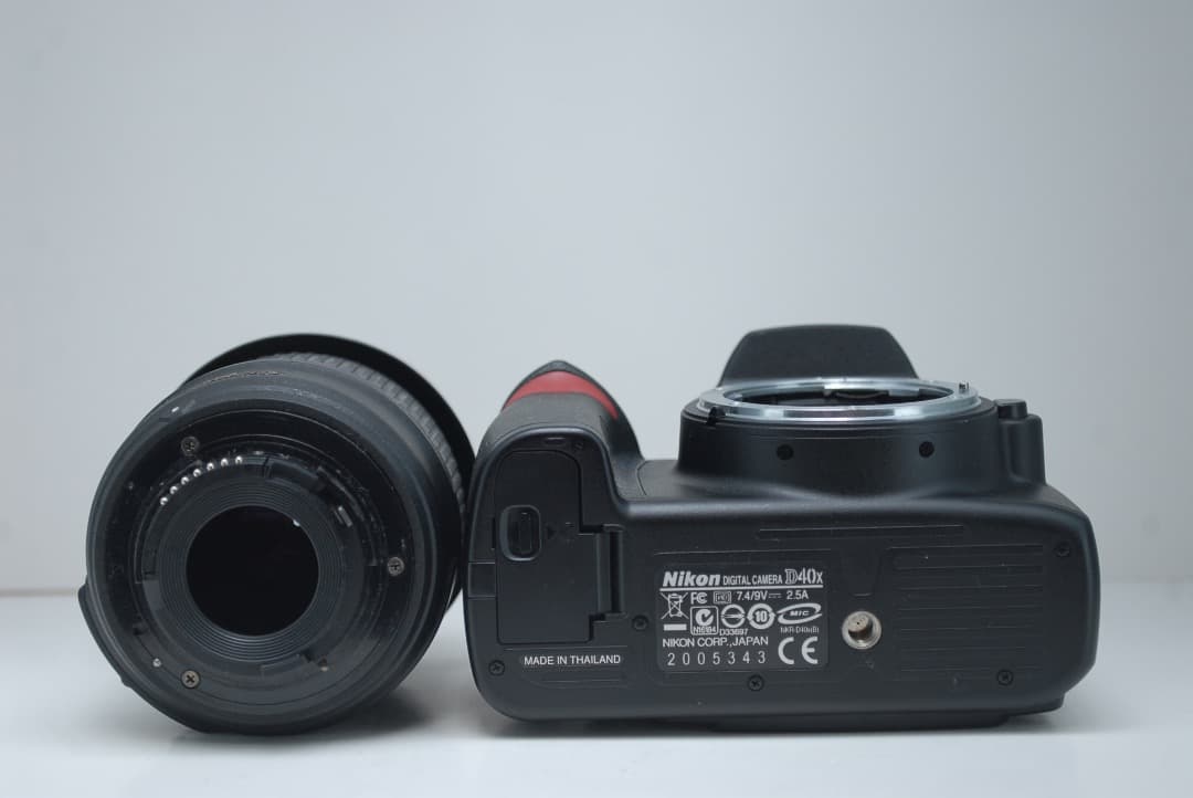 ⭐️コンパクトで高画質⭐️届いてすぐ使えます！Nikon D40X