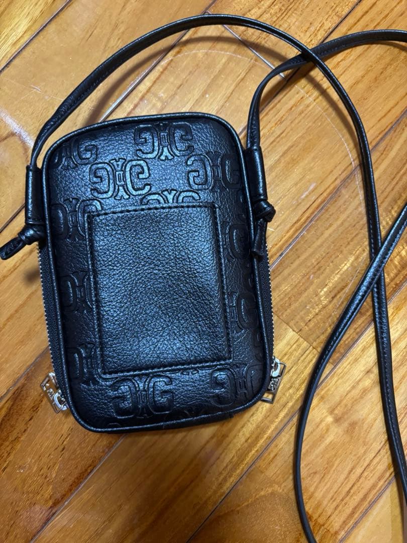 GYDA ショルダーバッグ