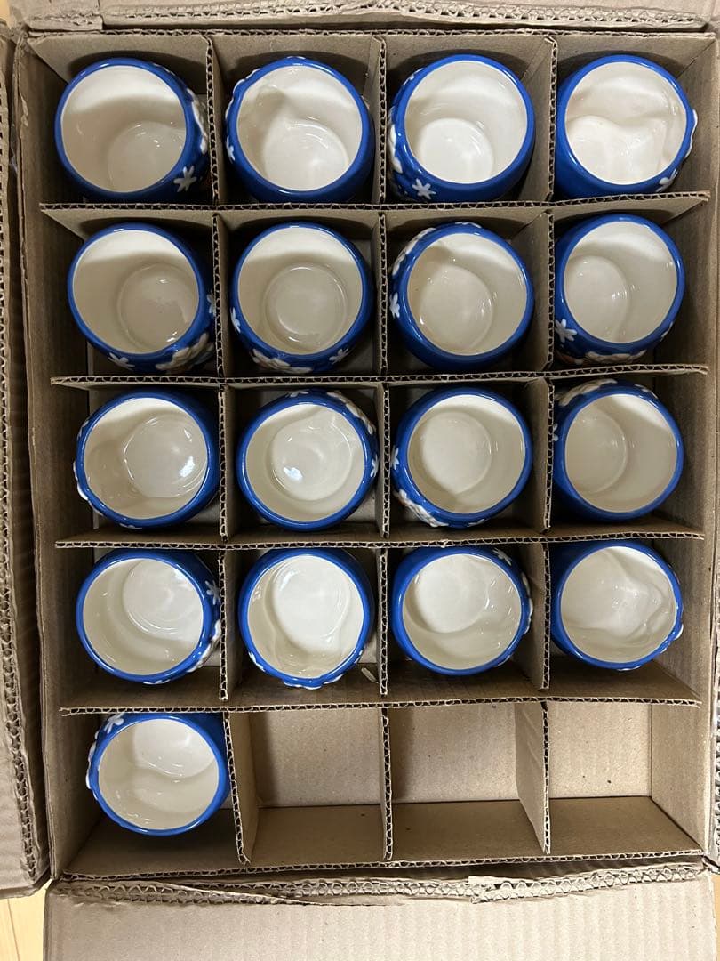 クリスマス　陶器製カップ　雪だるま　サンタクロース　97個