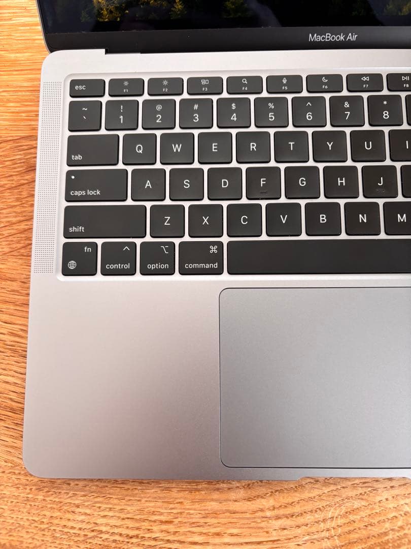 MacBook本体 Apple MacBookAir M1 2020 8GB 256GB