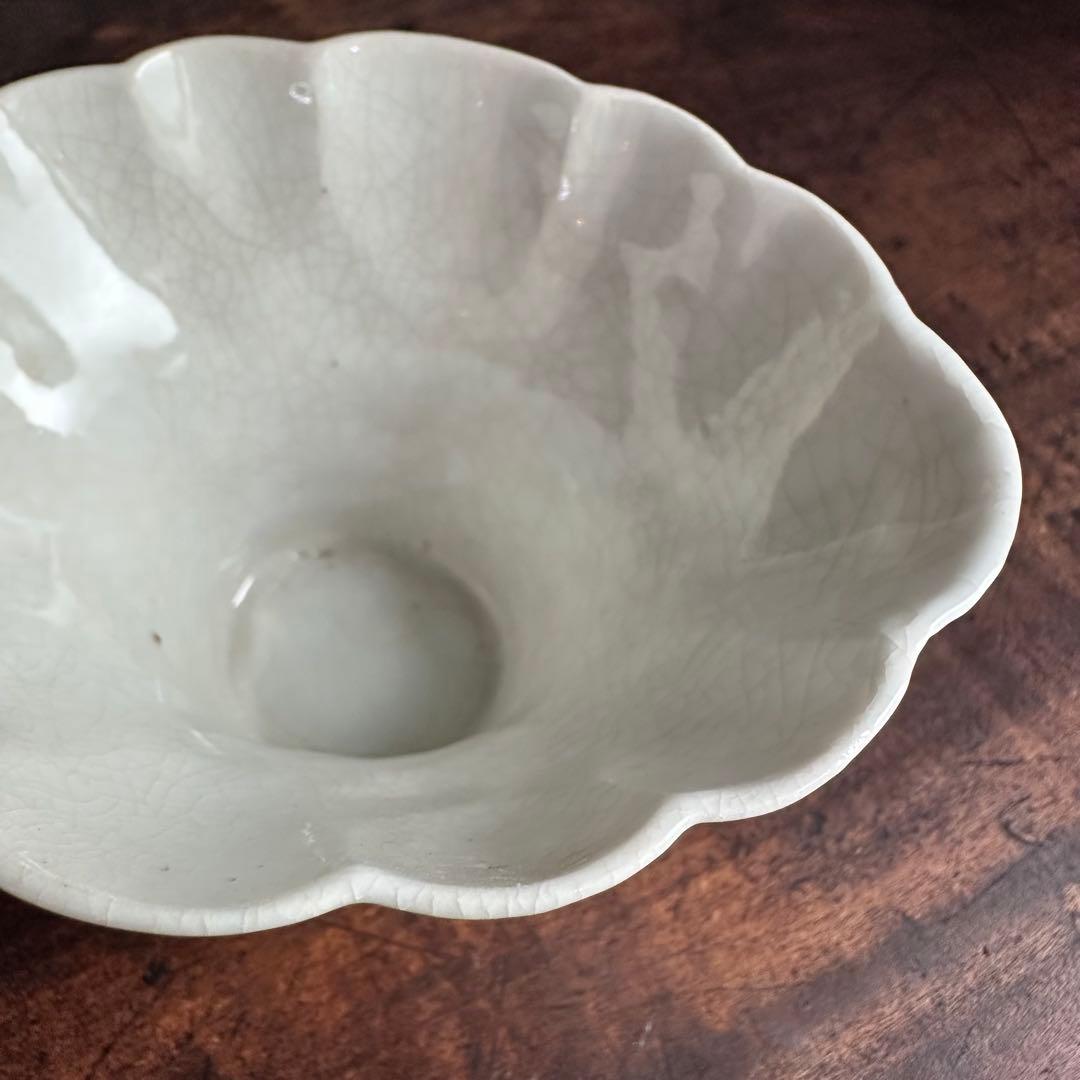 ［希少］美品 李朝 白磁 陽刻 十長生文 花形盃 朝鮮美術 酒器 杯