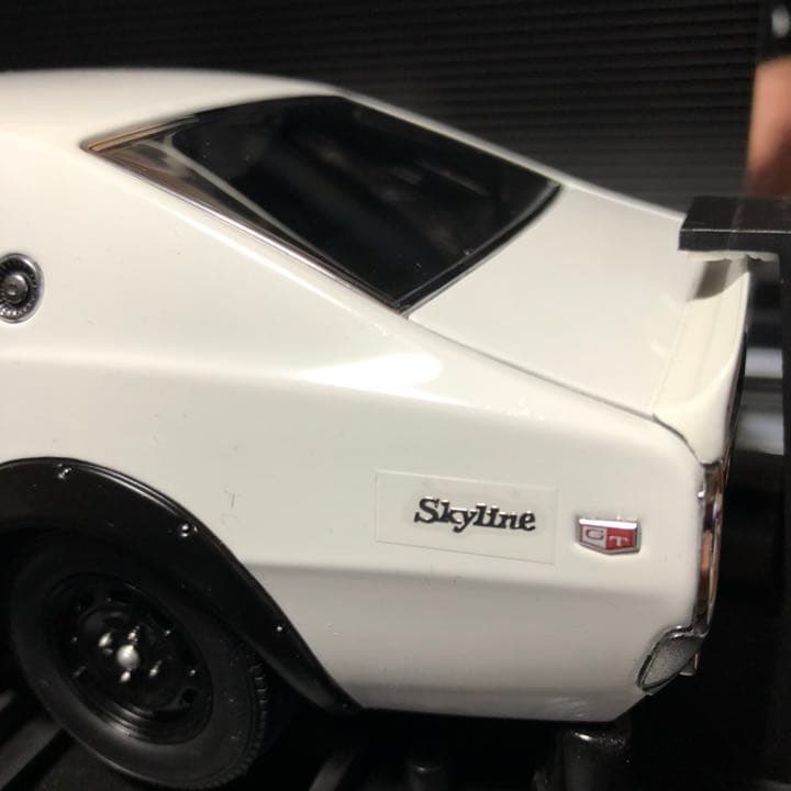 新品未展示品　京商1/18 日産スカイライン2000GT-Rストリートバージョン