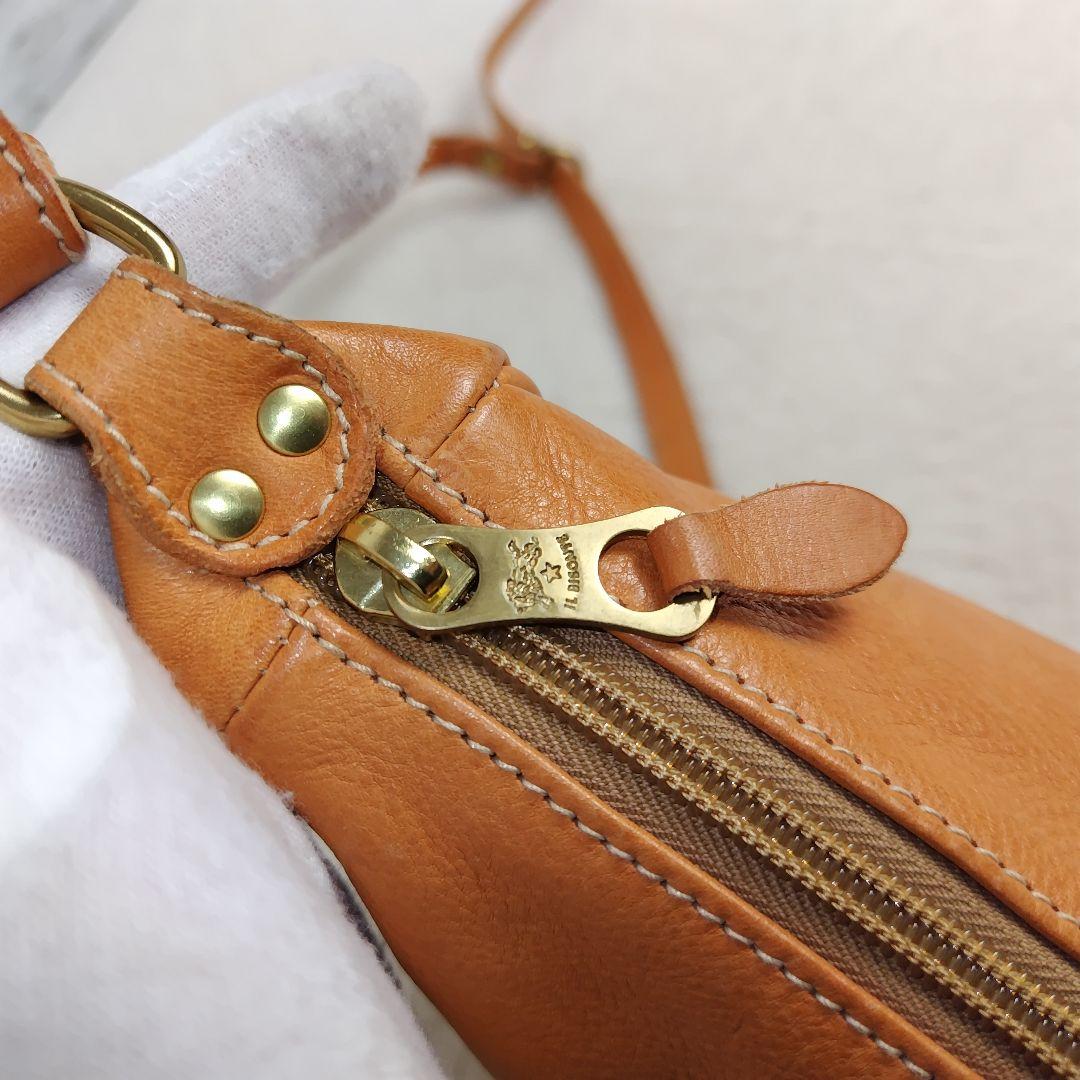 ✨IL BISONTE✨イ・ルビゾンテ　ショルダーバッグ　三日月　本革　キャメル