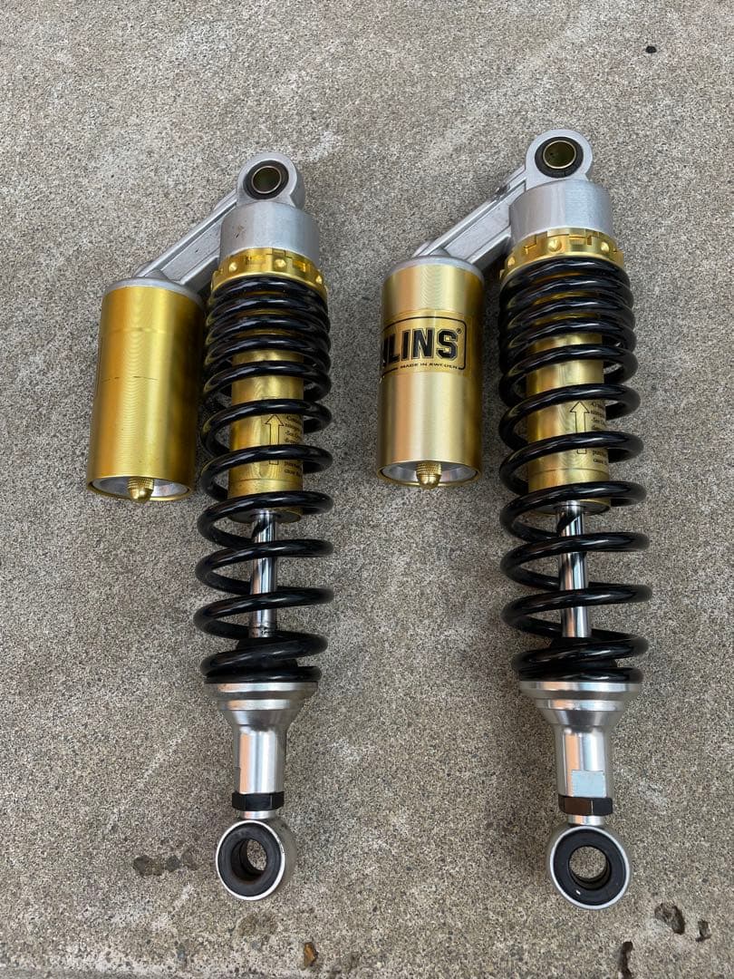 SR400にて使用　RC サスペンションショック？