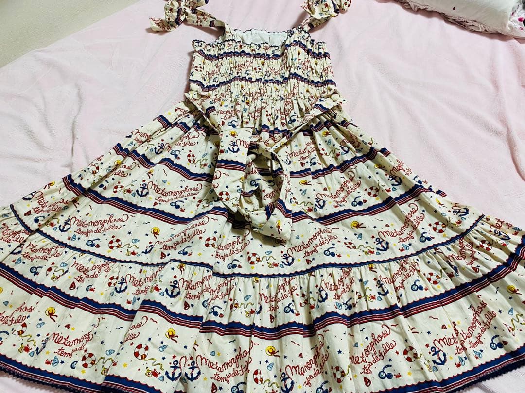 メタモルフォーゼ　ジャンパースカート