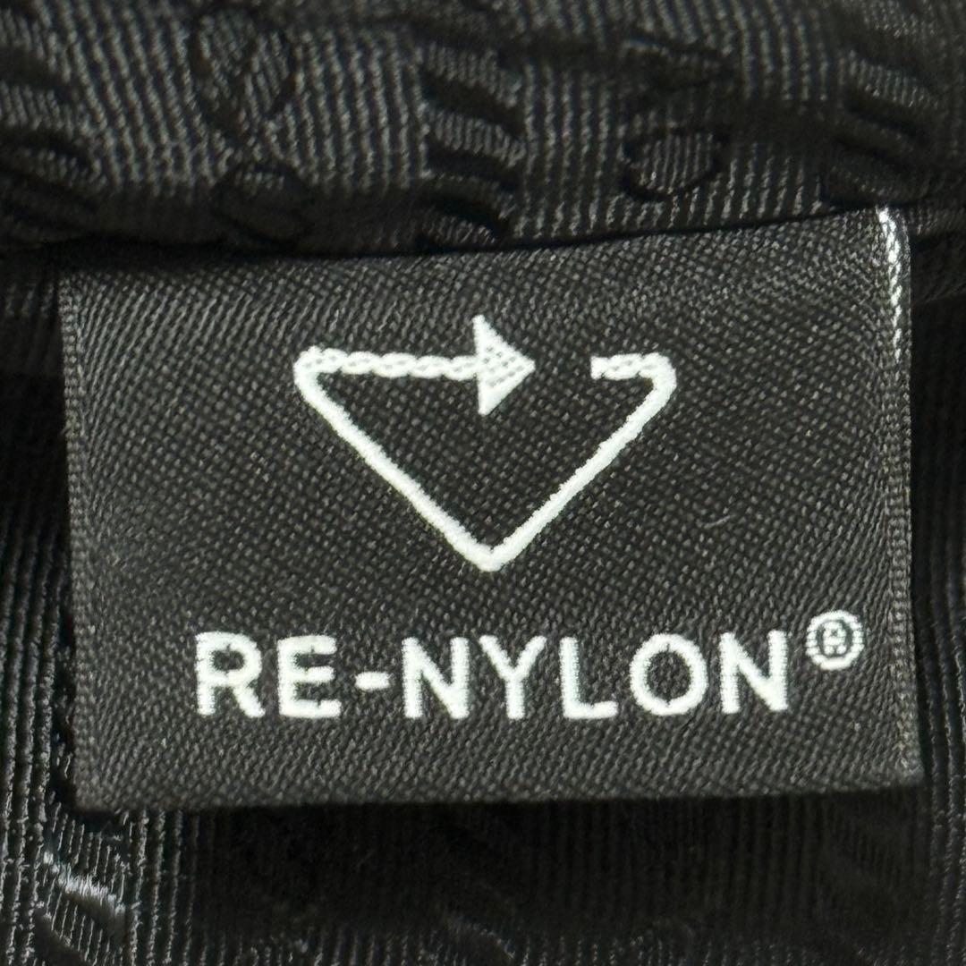 PRADA Re-Nylon スマートフォンケース