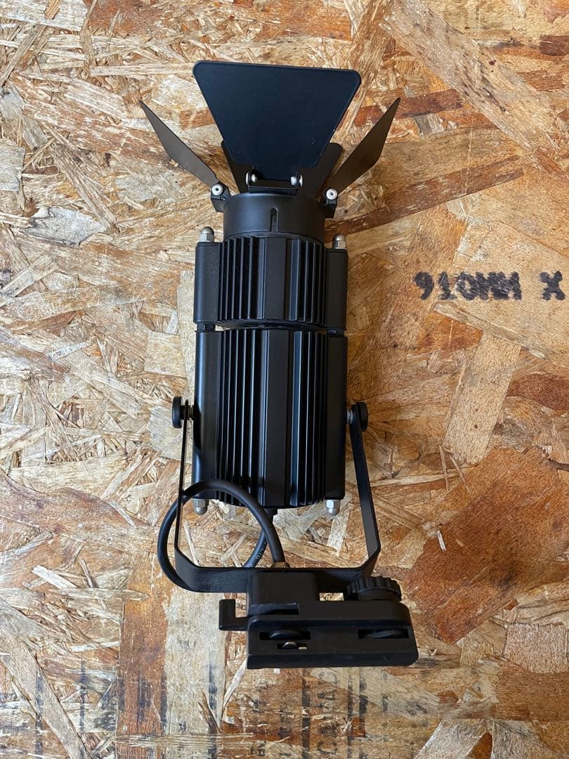 C(7757) スポットライト 6個 ダクトレール用 パンドア付き 照明器具