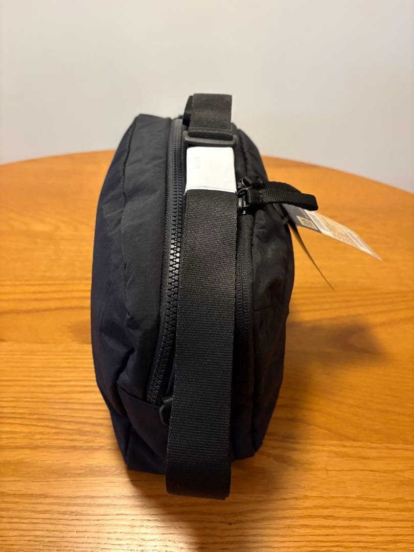 THE NORTH FACE ブラックショルダーバッグ